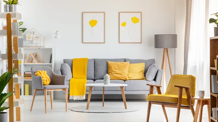 Je woonkamer snakt naar de lente. Met deze 5 simpele, betaalbare updates geef je je interieur een maximale boost met minimale inspanning.