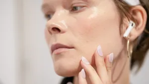 De romige vanillemanicure wordt dé nagellaktrend van het voorjaar