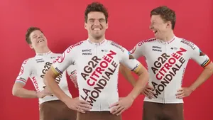 Dit is het nieuwe tenue van AG2R Citroën