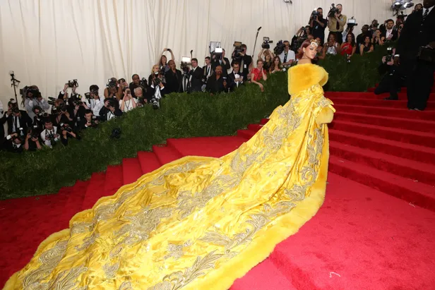 Rihanna bij het Met Gala 2015.
