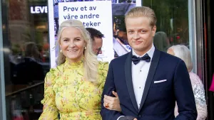 Foto van kroonprinses Mette-Marit en haar zoon, Marius Borg Høiby.