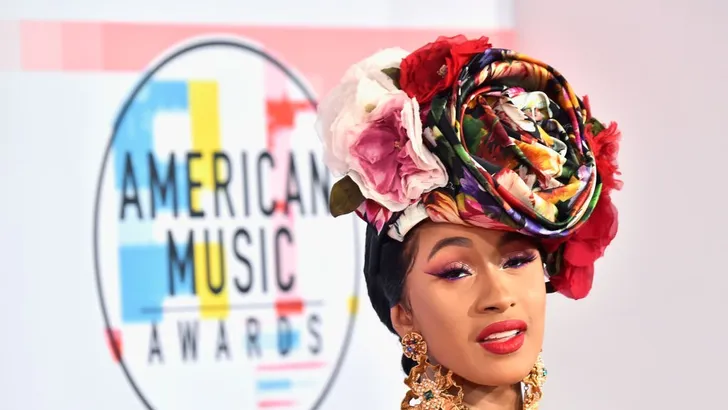 Rapster Cardi B slaat miljoen voor babyfoto af