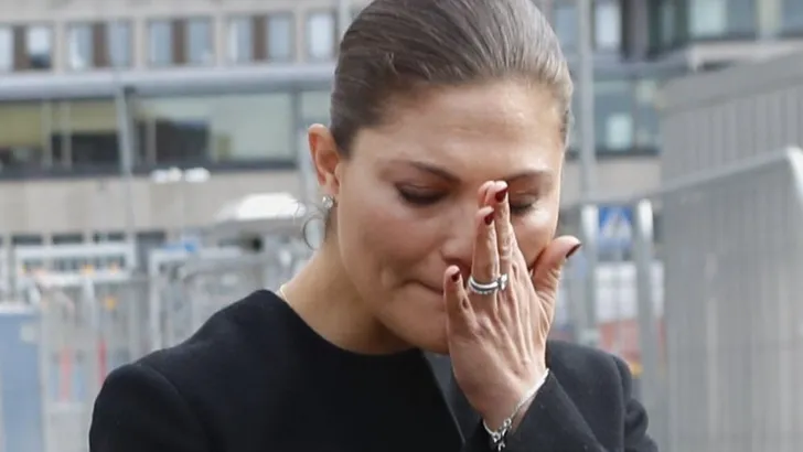 In tranen: Victoria van Zweden aangedaan na aanslag 