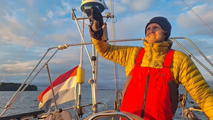Zeilen met Awa: Eerste stop op de Grote Oceaan: Robinson Crusoë Eiland