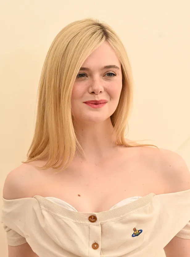 Elle Fanning's Buttercream Blonde coupe past perfect bij haar dromerige uitstraling. (Beeld: NL Beeld)