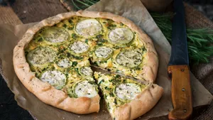 Plaattaart met courgette
