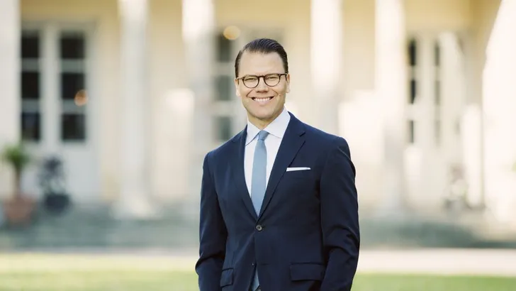 Prins Daniel snijdt laatste band met oude leven door
