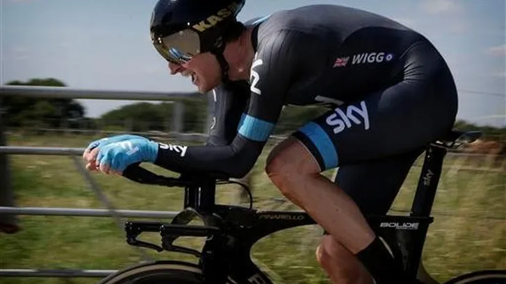 Wiggins soeverein in tijdrit Californië