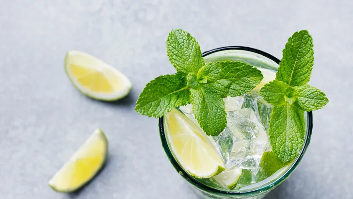 Alleen dit weekend: Gin & Tonic ijsjes bij Aldi!