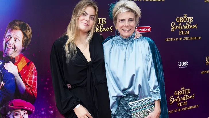 Lief: Eloise als grootste fan van Laurentien, op de rode loper