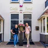 Altijd gedroomd van een eigen boutique pension? De Meilandjes zetten Code Rosé te koop | Elegance