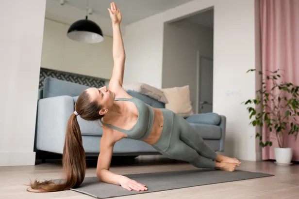 Side planks activeren de schuine buikspieren