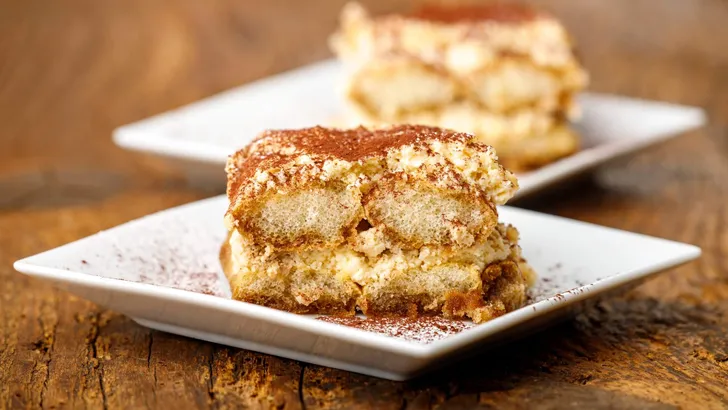 tiramisu cake