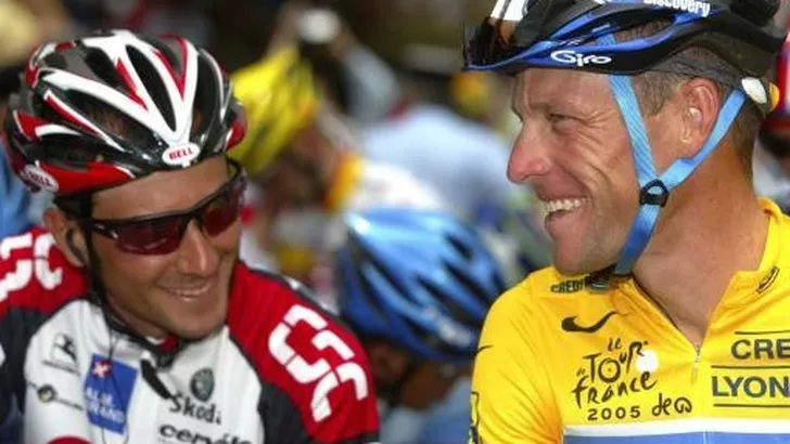 Armstrong betuigt steun aan Basso