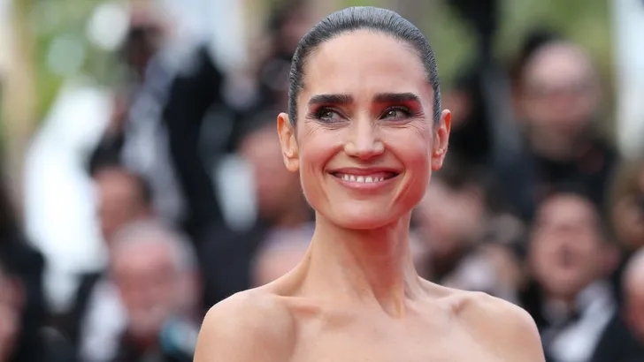 Jennifer Connelly (51) is de mode maverick van Top Gun 