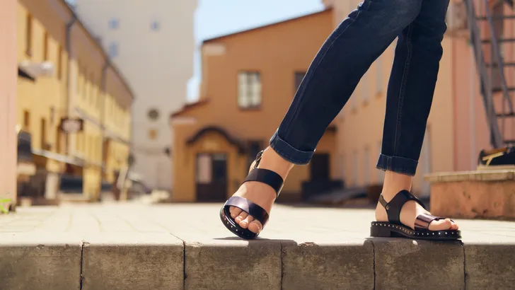 De terugkeer van de fisherman sandal: zo draag je ze dit jaar