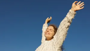 Stop met jagen naar een perfect leven en het eeuwige geluk. Een Finse psycholoog onthult 3 simpele gewoonten die je dagelijks meer voldoening en rust geven.
