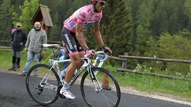 Guimard linkt Contador aan mechanische doping