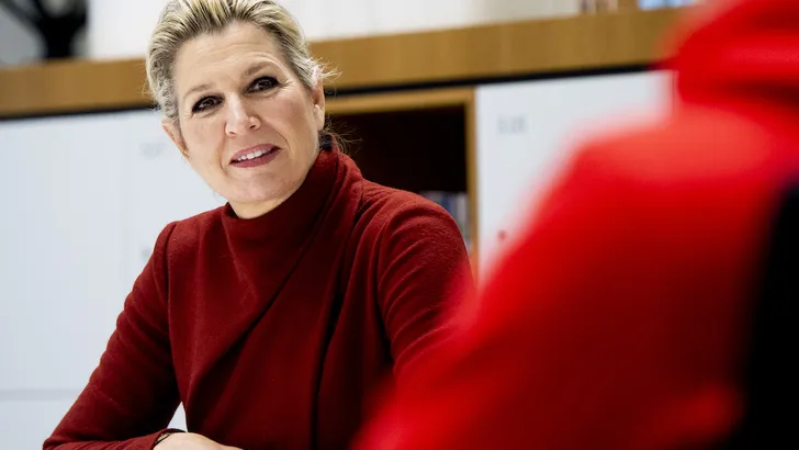 Máxima vlamt in rood voor eerste officiële bezoek van 2022