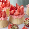 Lekker in het seizoen: kwarkcake met aardbeien en vlierbloesem | Noorderland