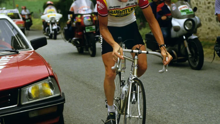 Retro: Adrie van der Poel wint Ronde van Vlaanderen in 1986