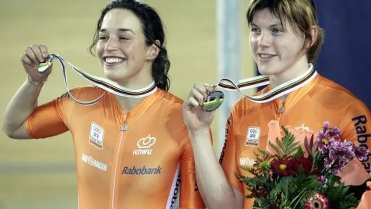 Kanis en Hijgenaar stellen teleur op teamsprint