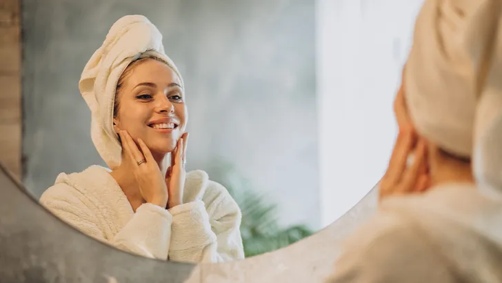 De lente komt eraan: dit is waarom je je skincare moet aanpassen per seizoen