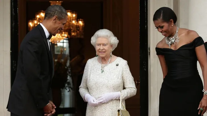 Michelle Obama: 'De Windsors roddelen'