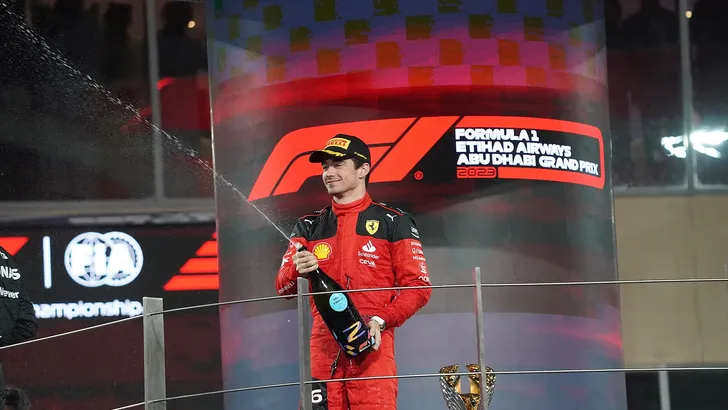 Leclerc mocht geen burnouts en donuts doen van Ferrari