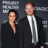 Voor het eerst in de spotlights: Archie en Lili helpen mee met Harry en Meghan | Beau Monde