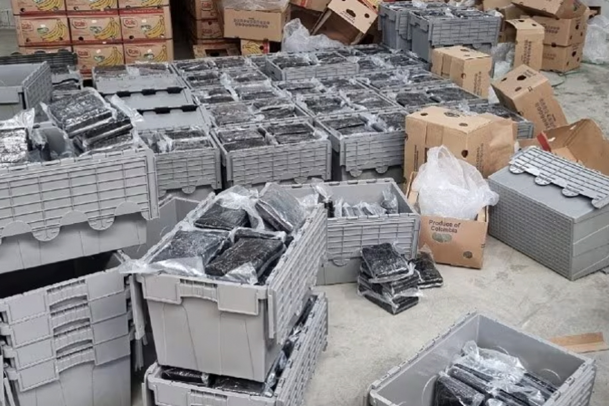 3300 kilo coke gevonden in Brabantse loods: internationaal gezelschap achter tralies