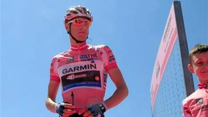 Hesjedal herovert roze in de Giro, Amador wint
