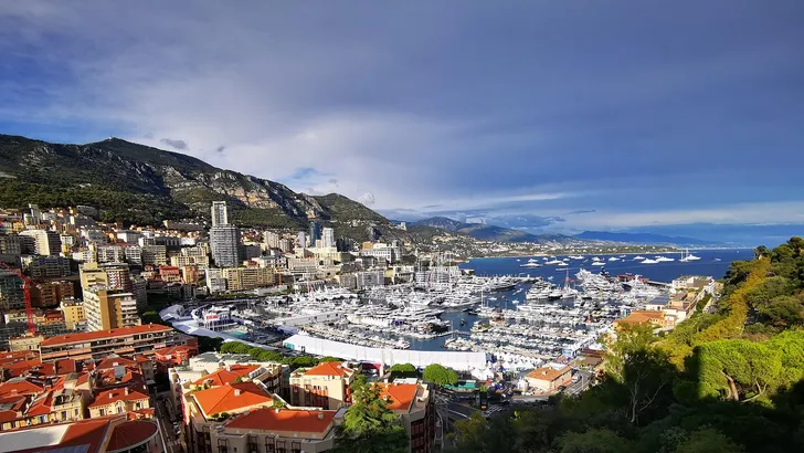 Monte Carlo: Thuisbasis van legendarische casino's en de Monaco GP 