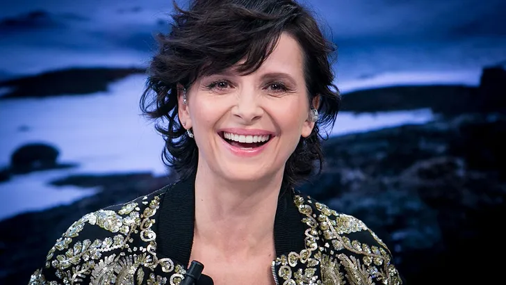 Juliette Binoche en andere Franse filmsterren knippen hun haar af: 'De vrouwen in Iran verdienen onze steun'