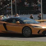 De McLaren GT