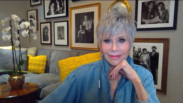 Jane Fonda: 'Ik vape CBD voor het slapen gaan'