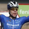 Video | Jakobsen komt als een duveltje uit een doosje en boekt tweede etappezege in Vuelta