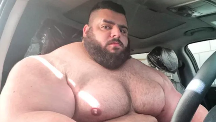 De Iraanse Hulk kondigt MMA-debuut aan (+Foto’s)