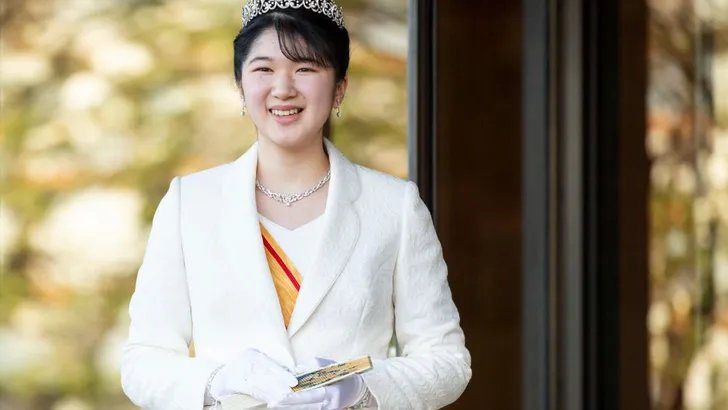 Het eerste tiaramomentje van prinses Aiko (20) van Japan