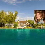 Net gescheiden Gisele Bündchen koopt villa aan het water