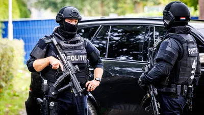 Politie aanwezig in Overasselt.