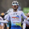 Look-a-like Julian Alaphillippe ook net zo talentvol? Parijs-Nice-etappewinnaar Burgaudeau kan indrukwekkende cijfers overleggen