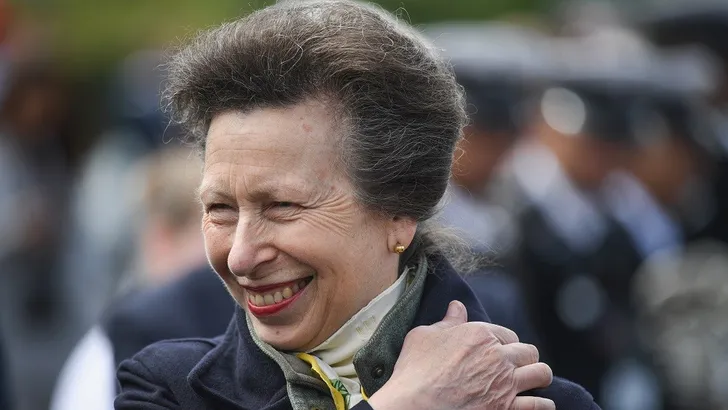 Prinses Anne laat de jonkies werkschuw lijken