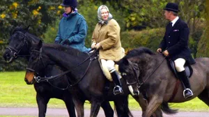 De Queen geniet van het seizoen op Sandringham