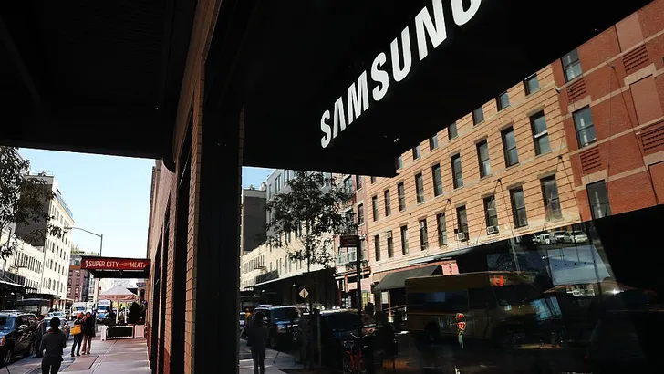 ZIEN: de eerste beelden van de opvouwbare telefoon van Samsung