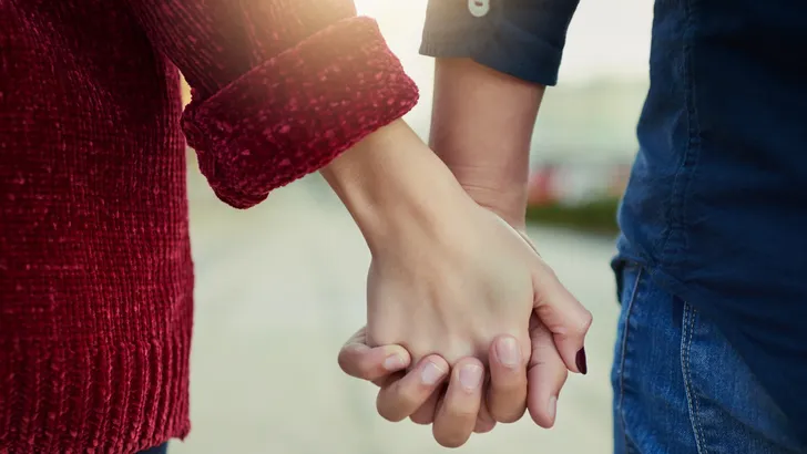 Real life: 'Niemand weet dat mijn broer en ik een relatie hebben'