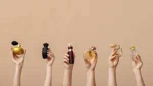 Bijna zonde om te gebruiken, maar te verleidelijk om te laten staan. Deze parfums wil je tentoonstellen op je badkamerplank én eindeloos sprayen.