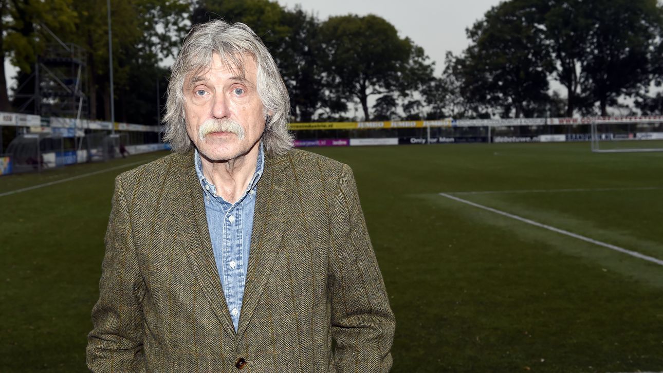 Johan Derksen krijgt prostituees aangeboden voor 70e ...