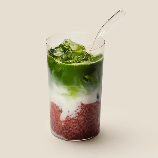 Chia pudding matcha latte