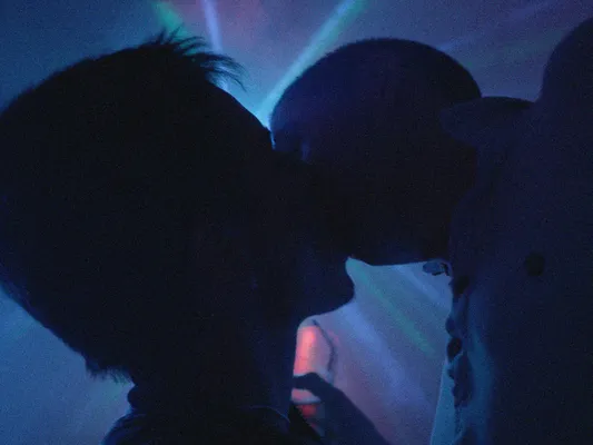 Beeld uit de documentaire Chemsex, over gay seksfeesten onder invloed van drugs.